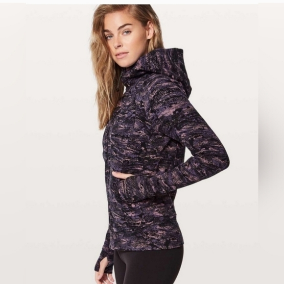 Lululemon purple/black snakeskin lined scuba hoodie rip wave purple thunder sz6 - Picture 9 of 13